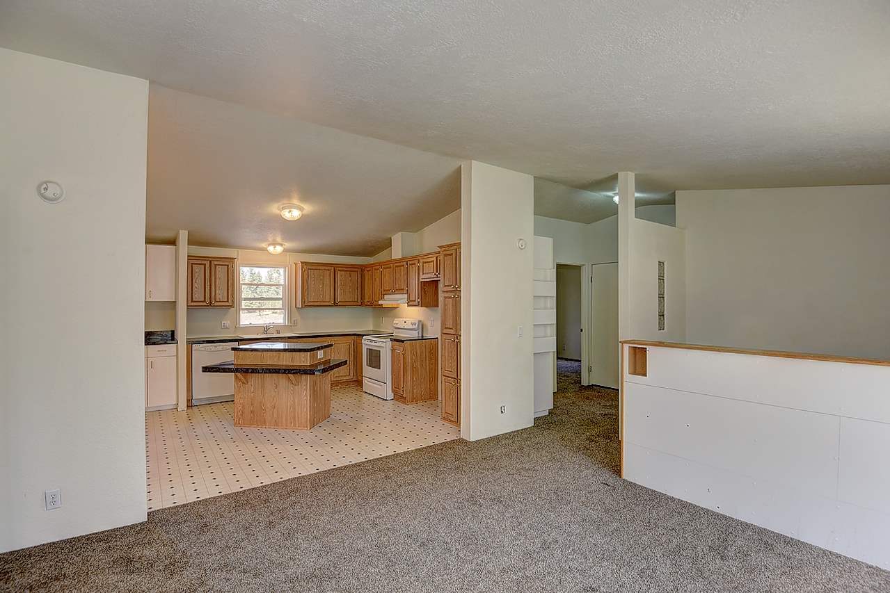 25312 South Carman Road Cheney, WA 99004 - Photo 4 of 20