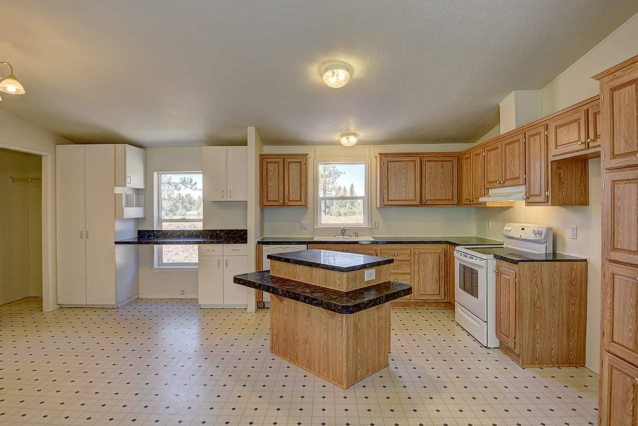 25312 South Carman Road Cheney, WA 99004 - Photo 5 of 20