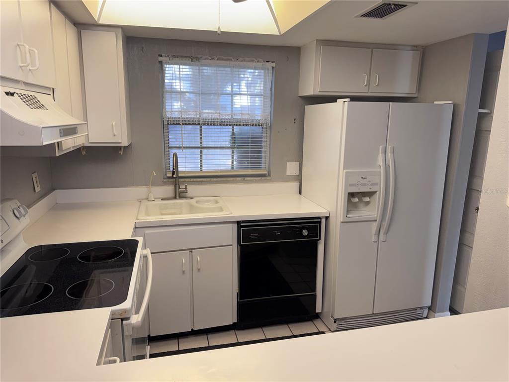 1201 McMullen Booth Road Clearwater, FL 33759 - Photo 5 of 41