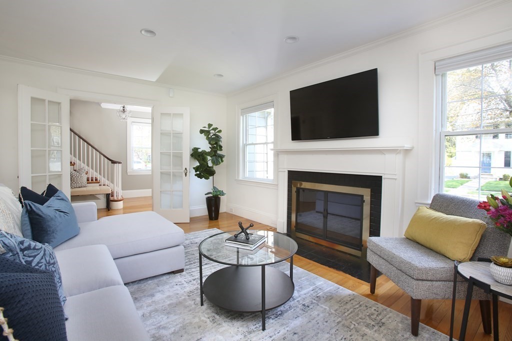 76 Ardsmoor Road Melrose, MA 02176 - Photo 5 of 27 Gallery Image 5