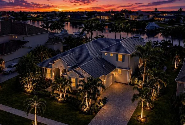 $2,099,000 | 851 Manns Harbor Drive, Apollo Beach, FL 33572