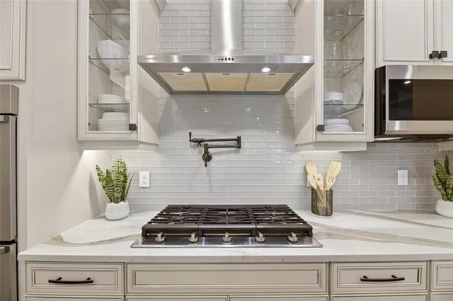 $2,195,000 | 851 Manns Harbor Drive, Apollo Beach, FL 33572