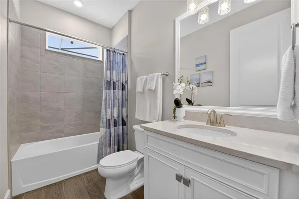 $2,150,000 | 851 Manns Harbor Drive, Apollo Beach, FL 33572