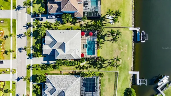 $2,150,000 | 851 Manns Harbor Drive, Apollo Beach, FL 33572