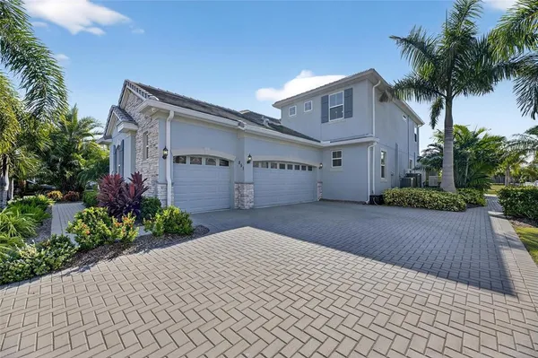 $2,150,000 | 851 Manns Harbor Drive, Apollo Beach, FL 33572