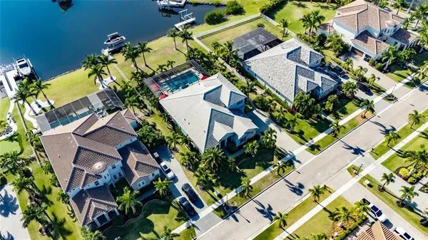 $2,150,000 | 851 Manns Harbor Drive, Apollo Beach, FL 33572