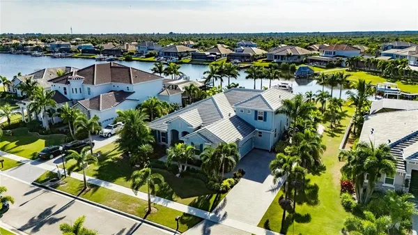 $2,150,000 | 851 Manns Harbor Drive, Apollo Beach, FL 33572