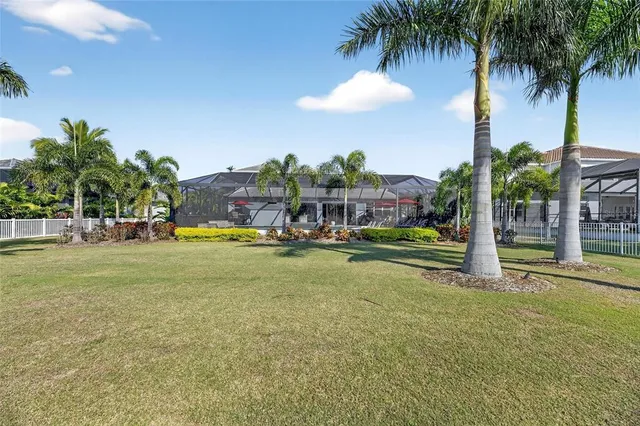 $2,195,000 | 851 Manns Harbor Drive, Apollo Beach, FL 33572