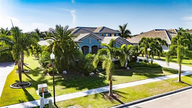 $2,195,000 | 851 Manns Harbor Drive, Apollo Beach, FL 33572