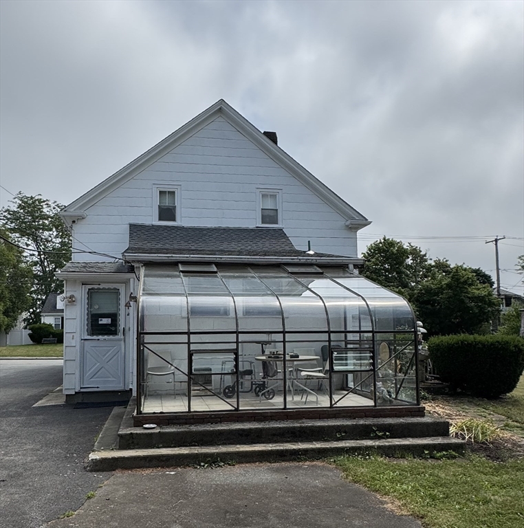 318 Alden Road Fairhaven, MA 02719 - Photo 15 of 17