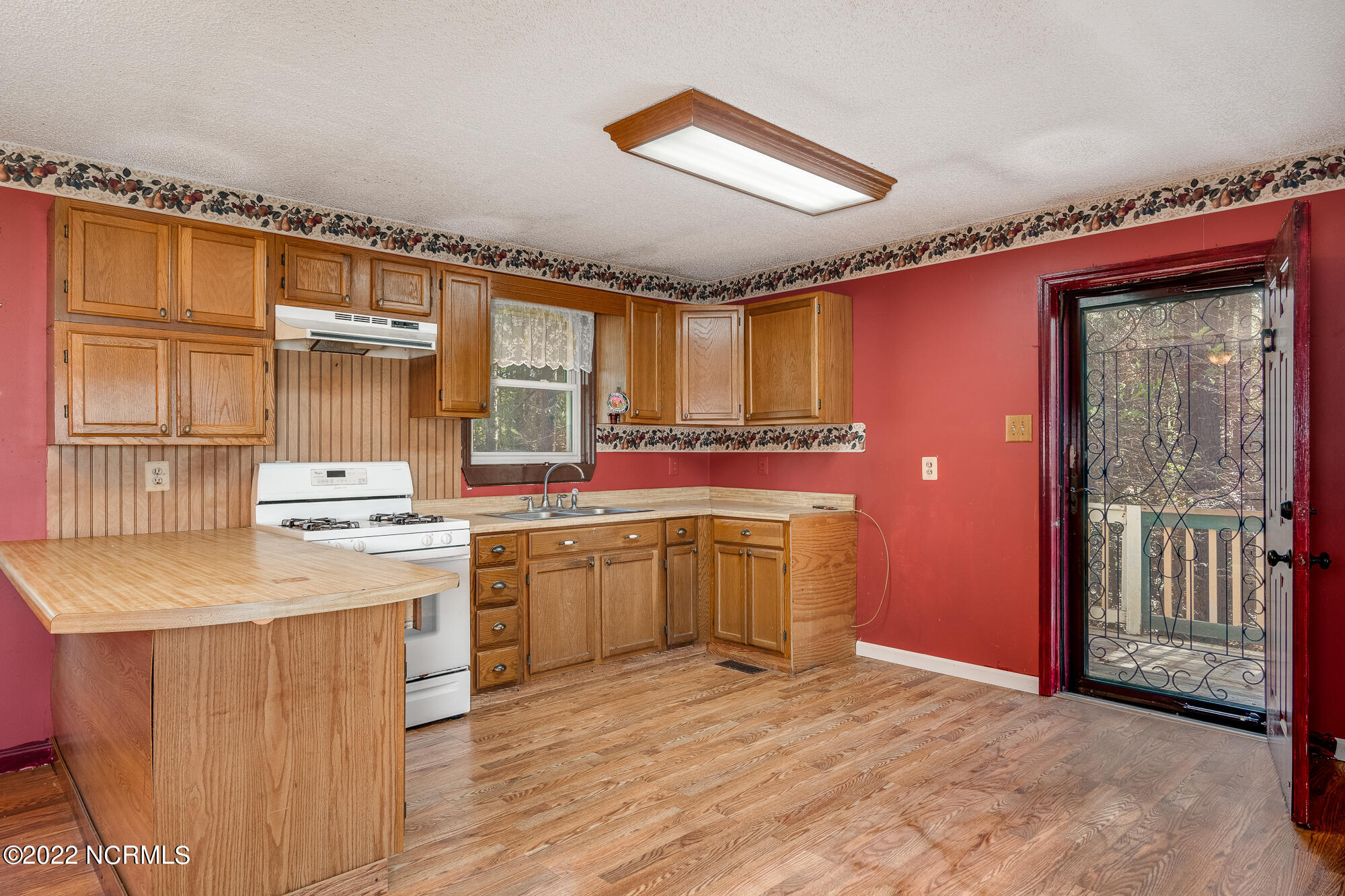 125 Thurman Road Beaufort, NC 28516 - Photo 25 of 50 Kitchen