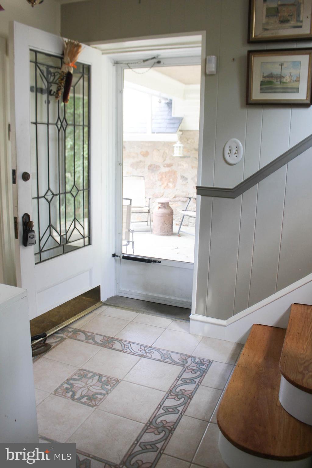 1046 Eagle Road Huntingdon Valley, PA 19006 - Photo 14 of 108 Foyer