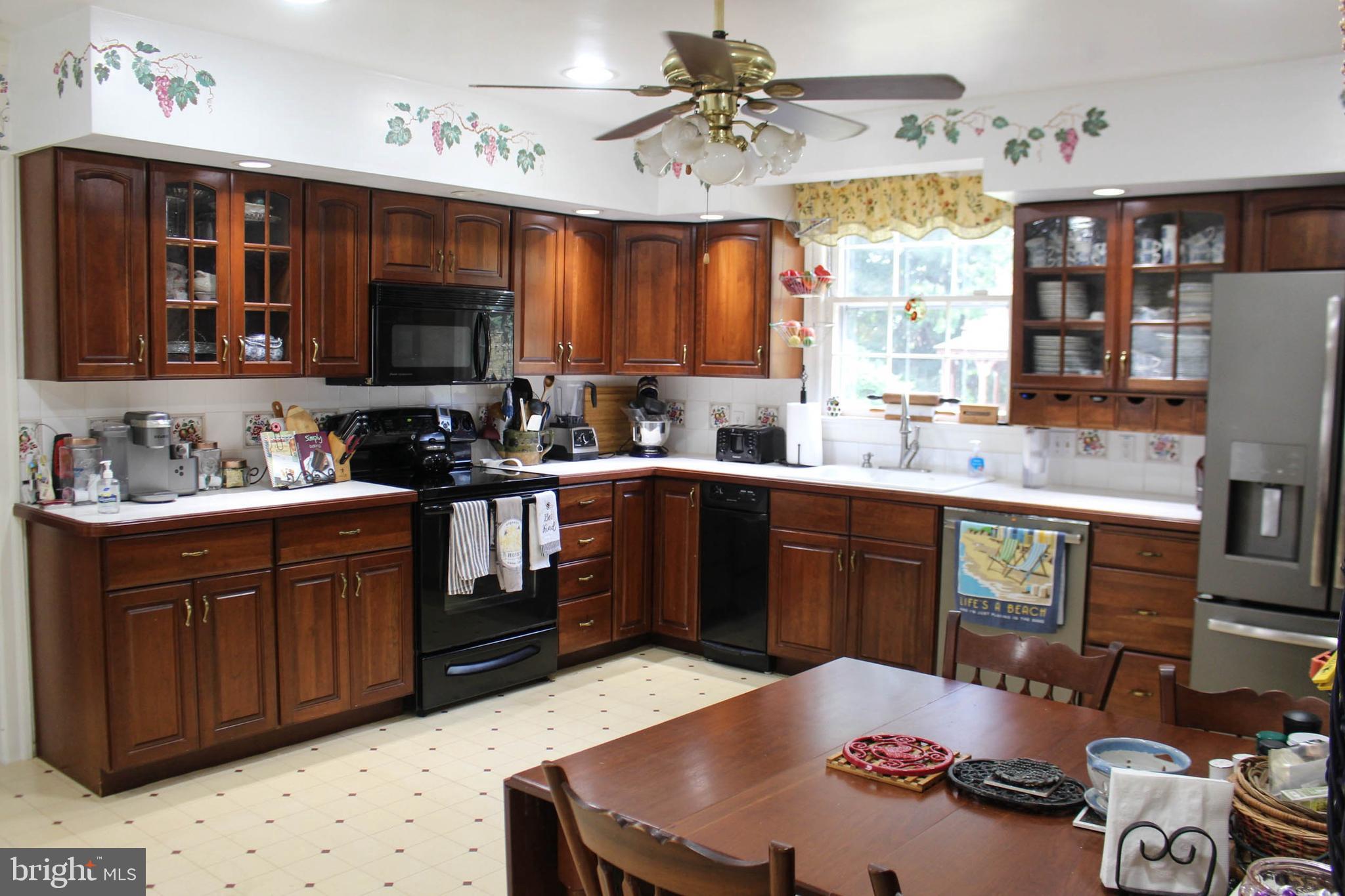 1046 Eagle Road Huntingdon Valley, PA 19006 - Photo 31 of 108 Kitchen