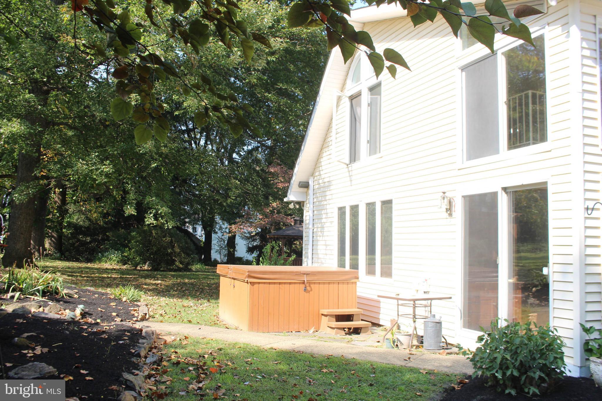 1046 Eagle Road Huntingdon Valley, PA 19006 - Photo 40 of 108 Patio - Hot tub not included