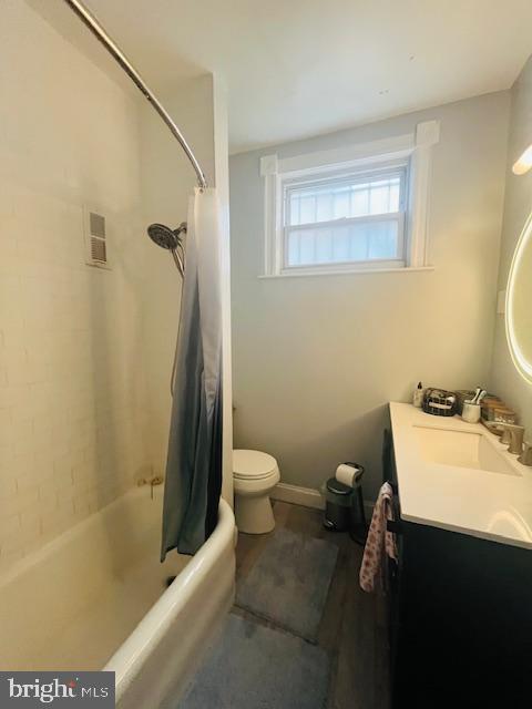 2807 North Calvert Street, Unit 2 Baltimore, MD 21218 - Photo 10 of 22 2nd floor bathroom
