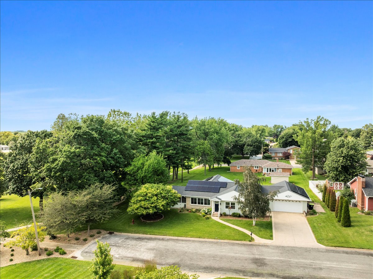 514 Fletcher Street Roanoke, IL 61561 - Photo 2 of 40