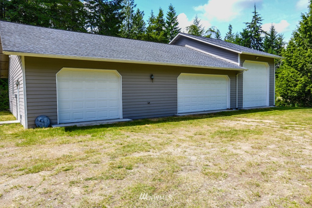 629 Southwest Logan Road Port Orchard, WA 98367 - Photo 5 of 25 Gallery Image 5