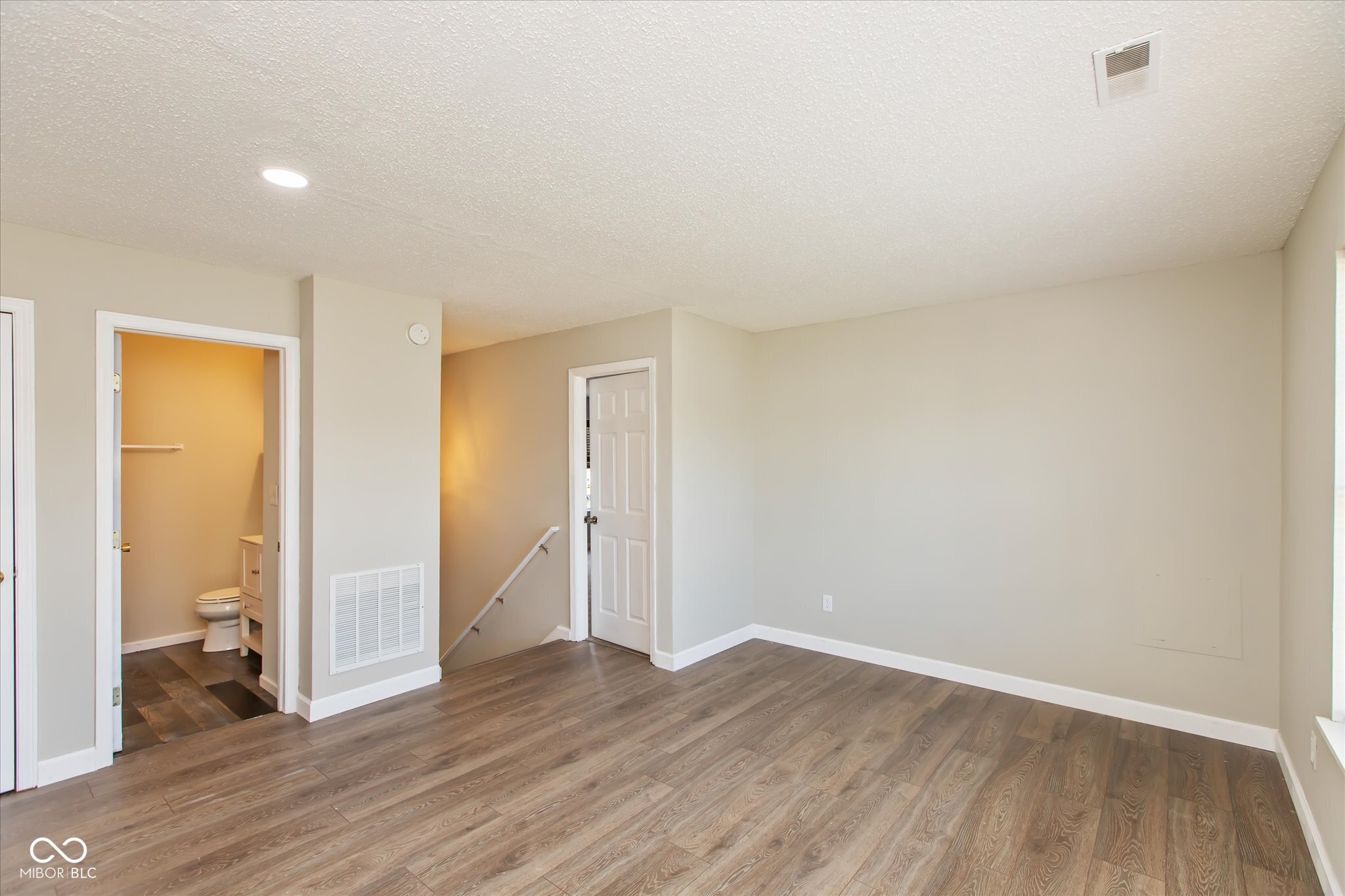5236 Alameda Road Indianapolis, IN 46228 - Photo 9 of 17 Gallery Image 9