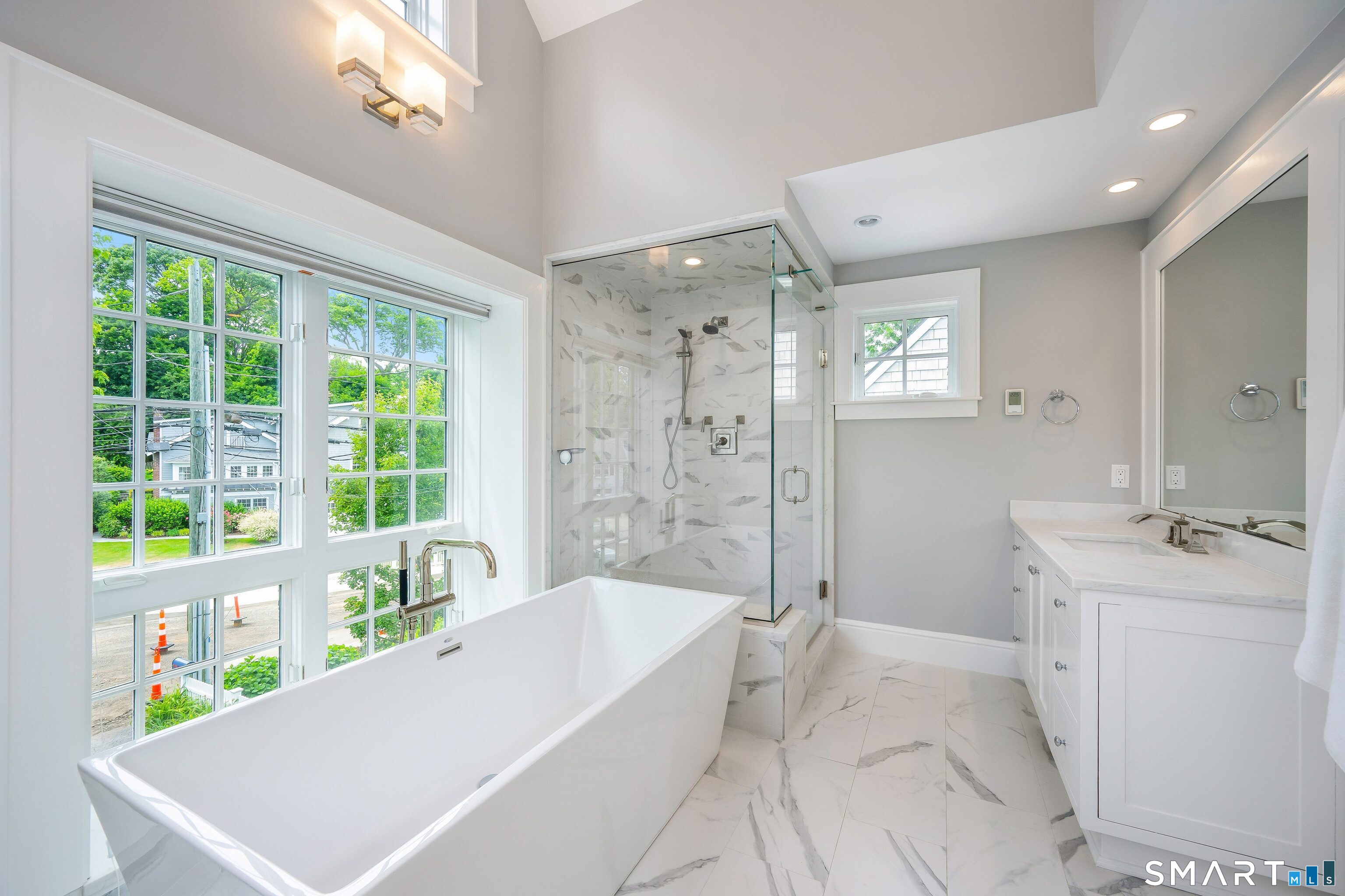 81 Roton Avenue Norwalk, CT 06853 - Photo 20 of 40