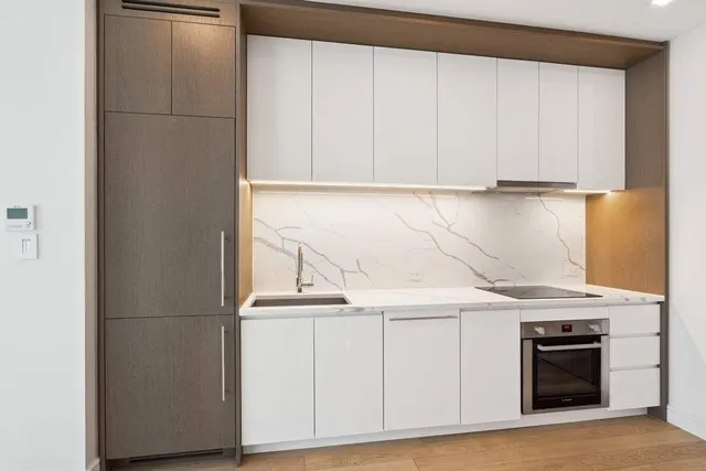 $610,000 | 45-30 Pearson Street, Unit 6F | Long Island City