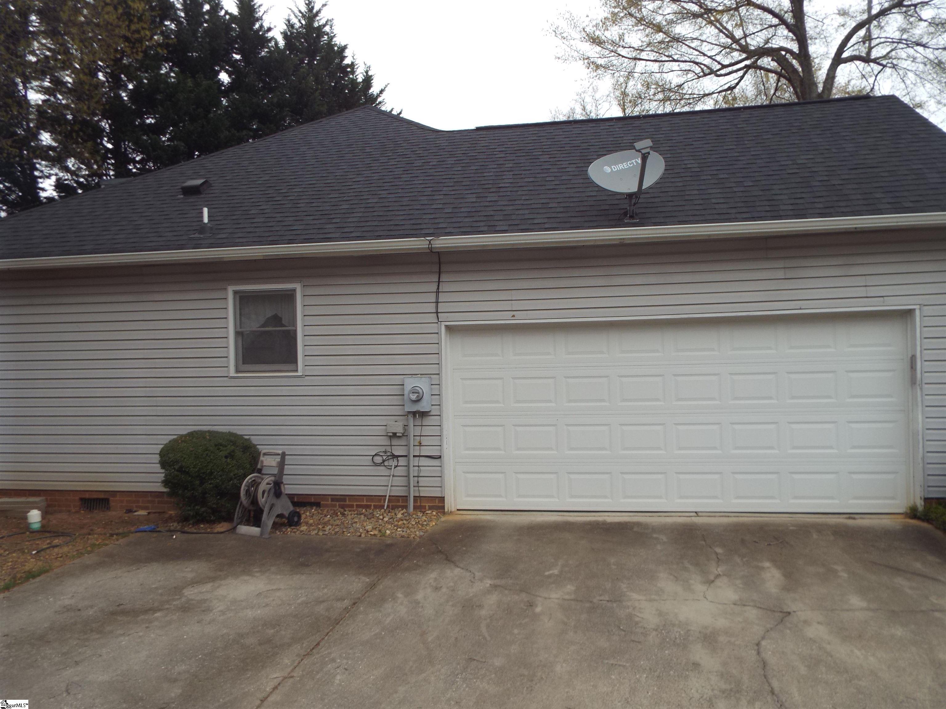 100 Flagstar Court Fountain Inn, SC 29644 - Photo 2 of 12 Gallery Image 2