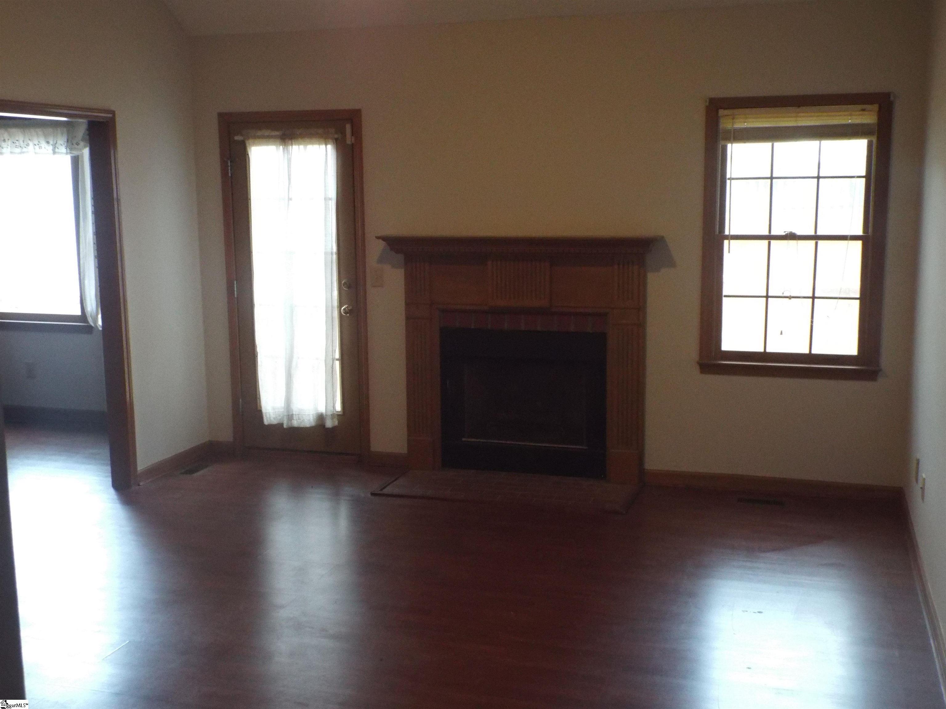 100 Flagstar Court Fountain Inn, SC 29644 - Photo 5 of 12 Gallery Image 5