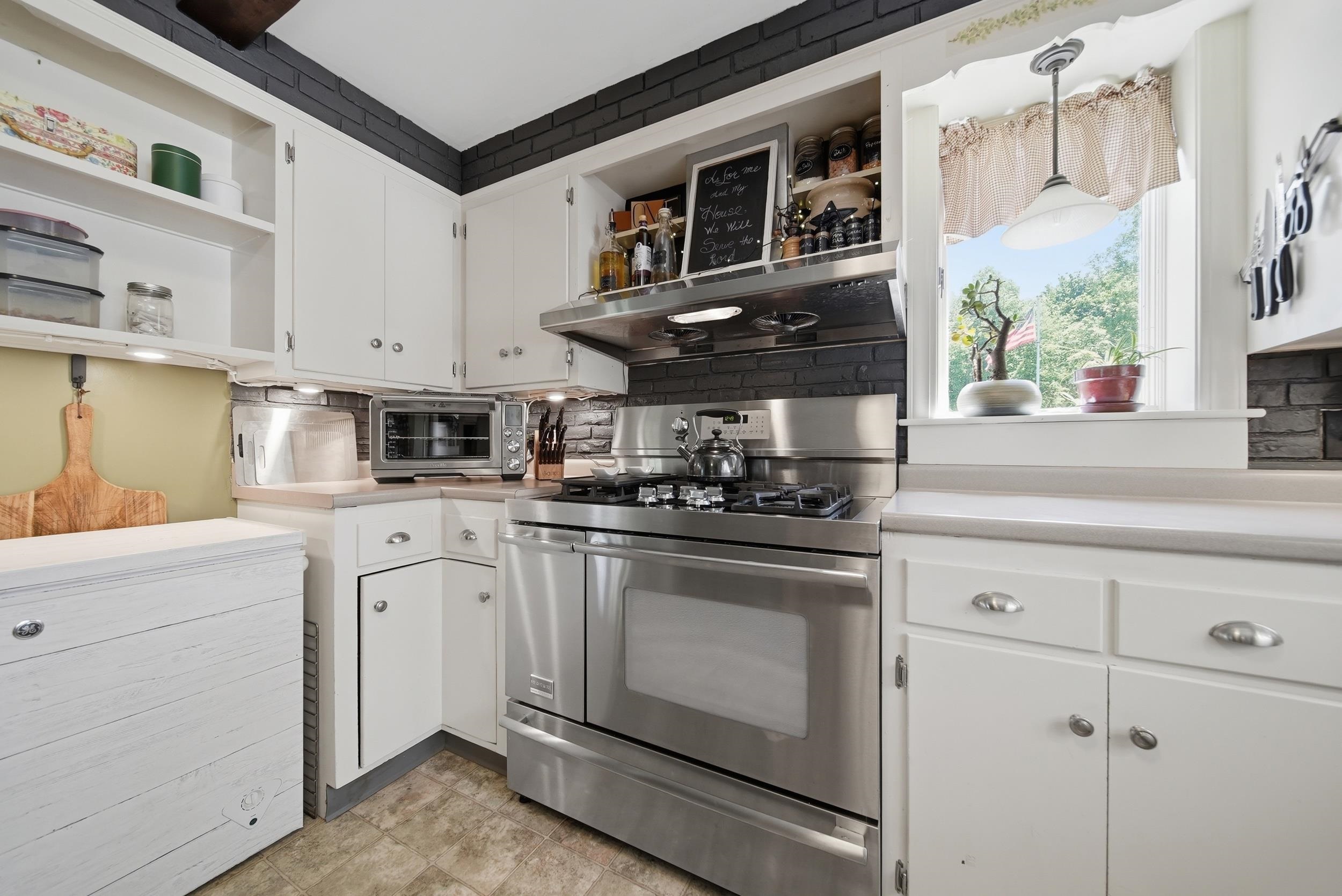 131 Clement Road Rollinsford, NH 03869 - Photo 14 of 59