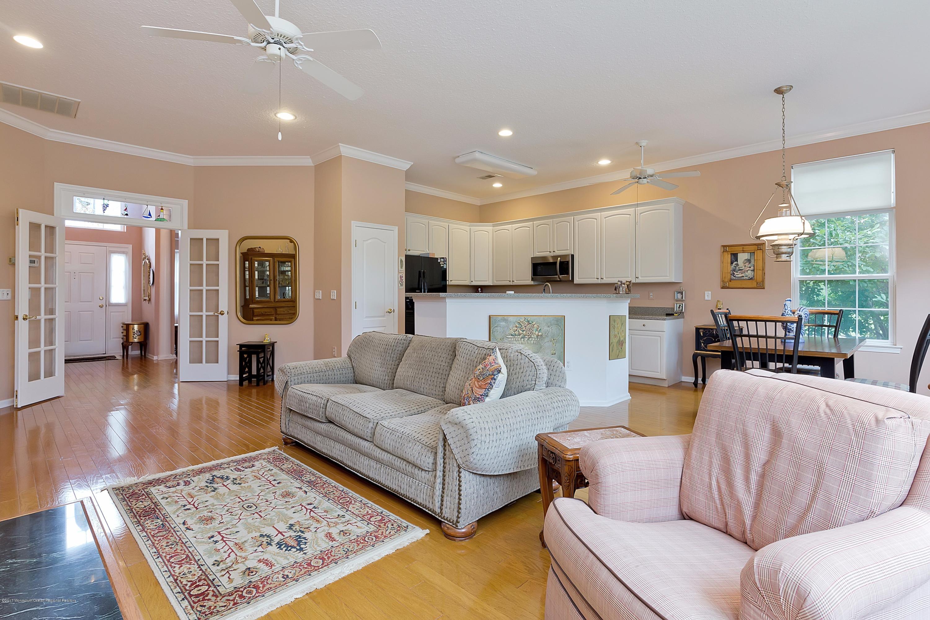 2528 Collier Road Manasquan, NJ 08736 - Photo 12 of 37 Family Room