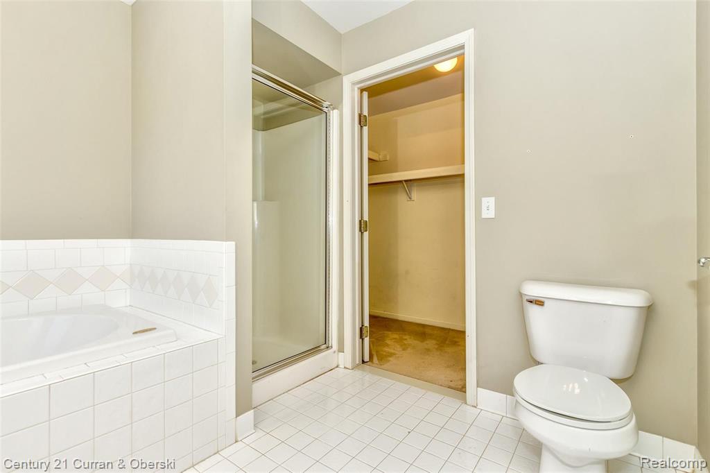 9721 Stark Road Livonia, MI 48150 - Photo 25 of 44