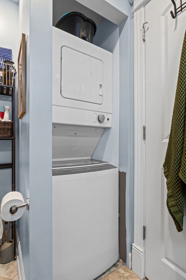 2704 West Cortland Street, Unit 3 Chicago, IL 60647 - Photo 21 of 24 a utility room with dryer and washer