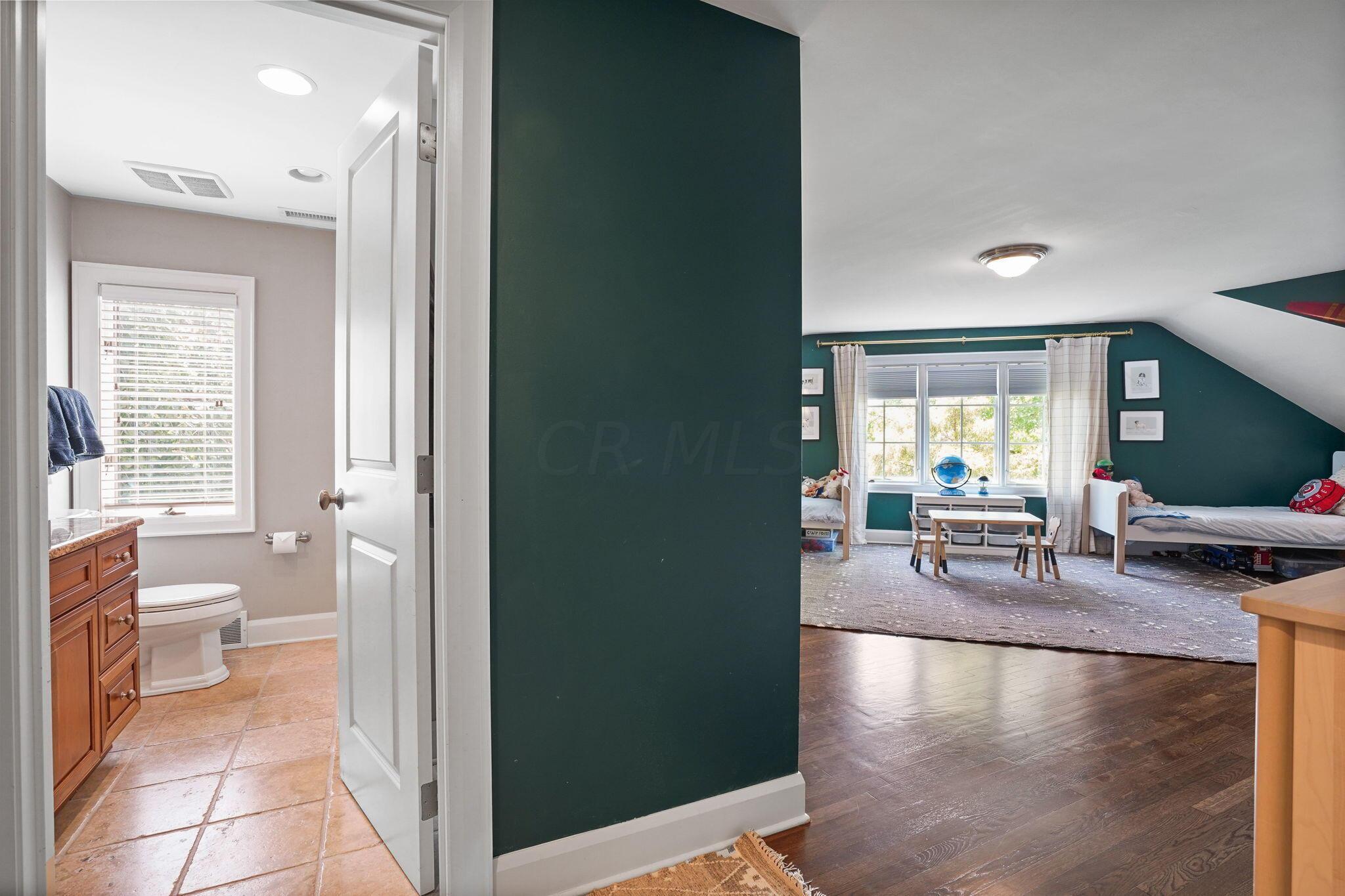 2076 Elgin Road Columbus, OH 43221 - Photo 64 of 82 65-web-or-mls-DSC00470