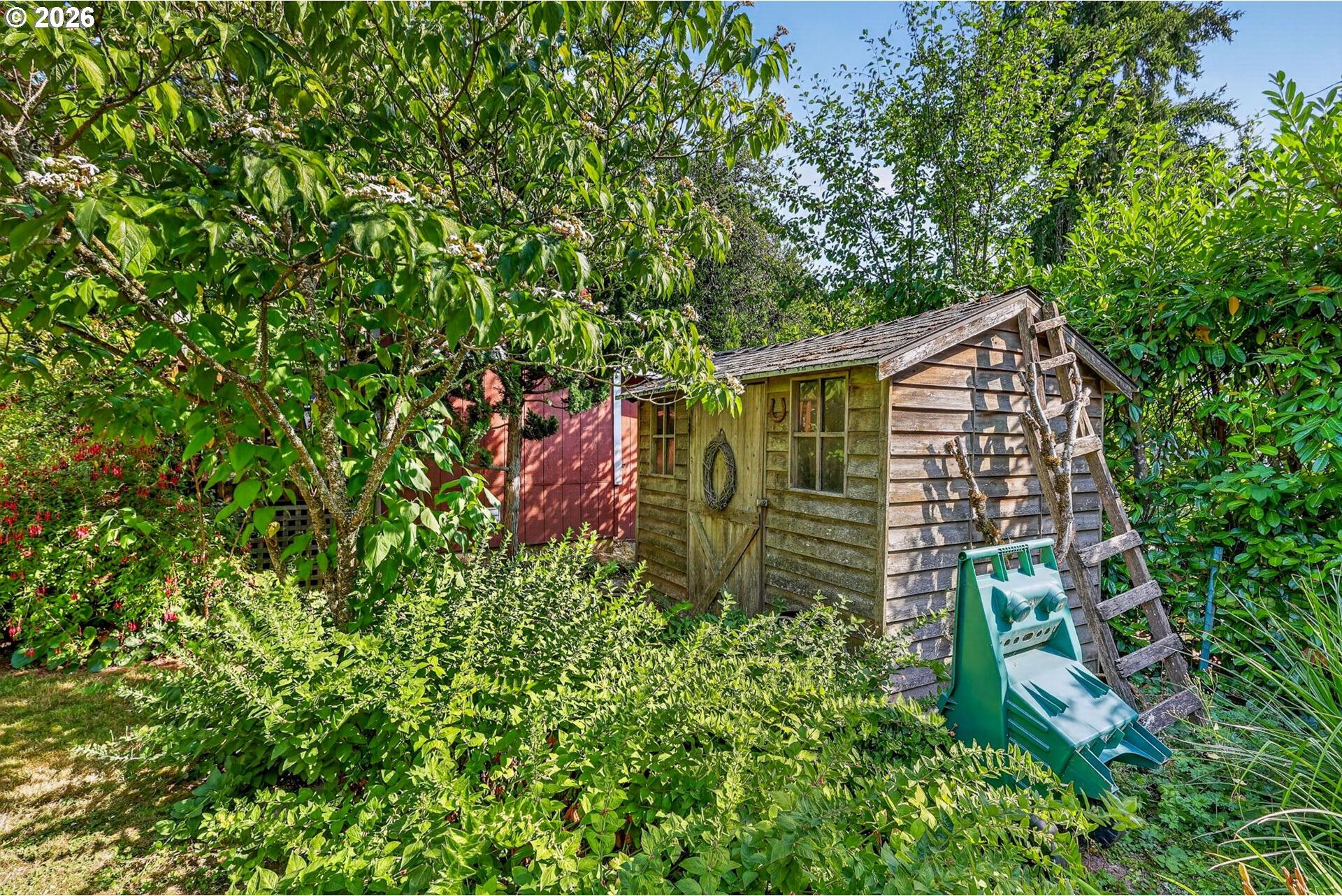 9225 Southwest Boones Ferry Road Portland, OR 97219 - Photo 46 of 48 Gallery Image 46