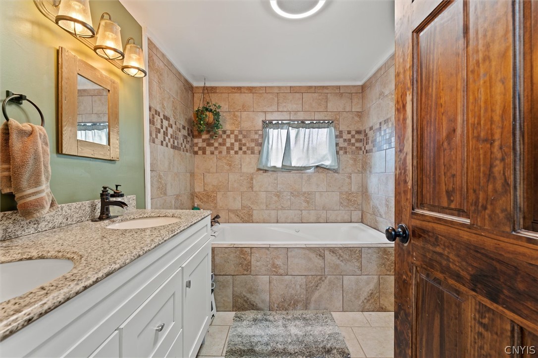 6401 North Kirkville Road Manlius, NY 13082 - Photo 19 of 49