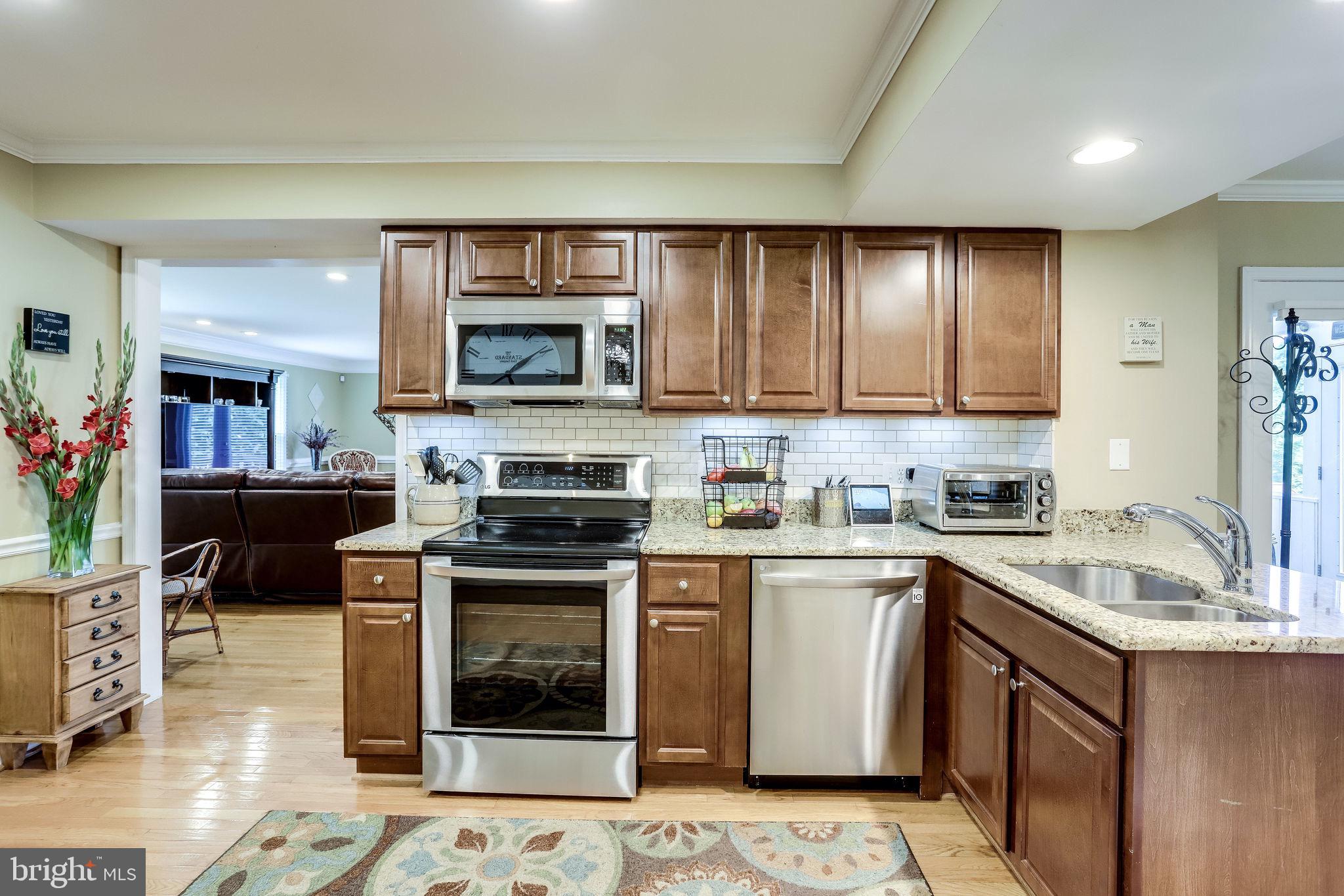 104 Peyton Road Sterling, VA 20165 - Photo 15 of 65 Gallery Image 15