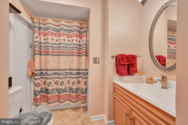 $379,900 | 2295 Albern Boulevard, Lancaster, PA 17601