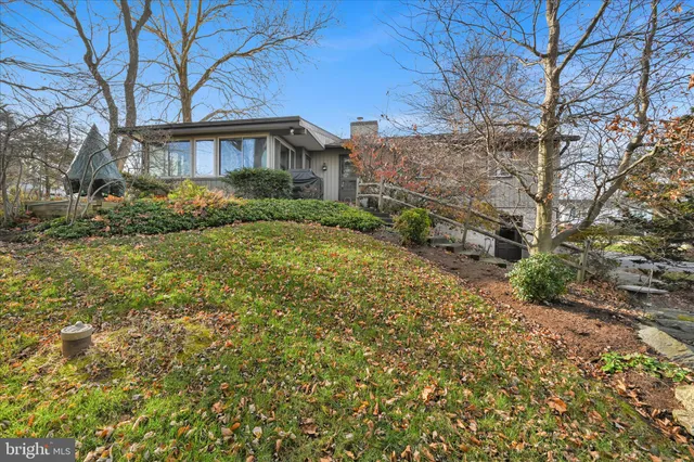 $379,900 | 2295 Albern Boulevard, Lancaster, PA 17601