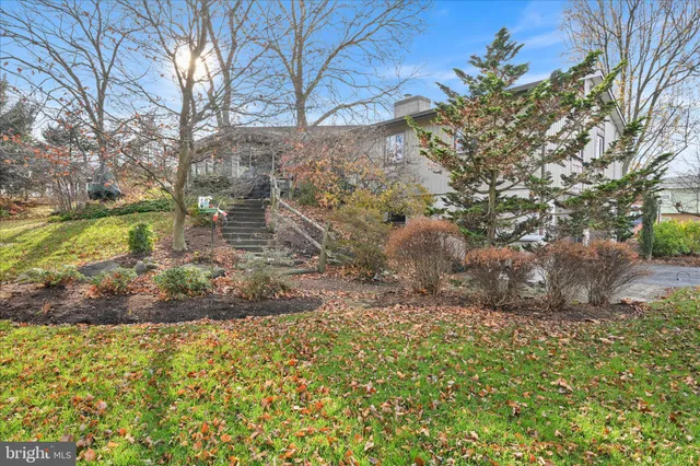 $379,900 | 2295 Albern Boulevard, Lancaster, PA 17601