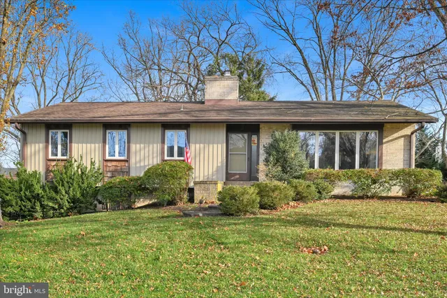 $379,900 | 2295 Albern Boulevard, Lancaster, PA 17601