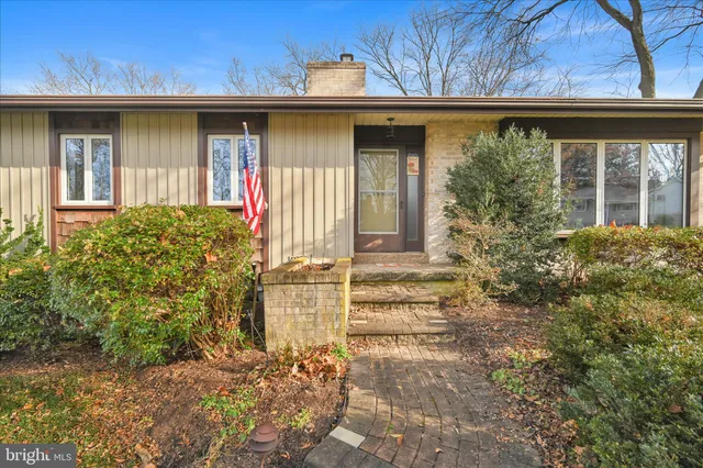 $379,900 | 2295 Albern Boulevard, Lancaster, PA 17601