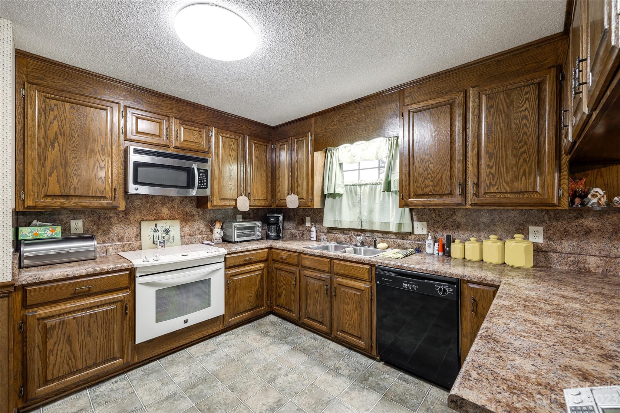 971 Tirzah Road York, SC 29745 - Photo 13 of 38 Gallery Image 13