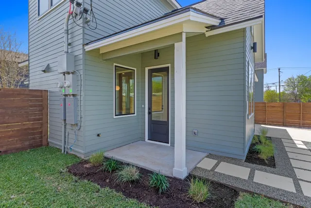 $2,650 | 4525 South 3rd Street, Austin, TX 78745