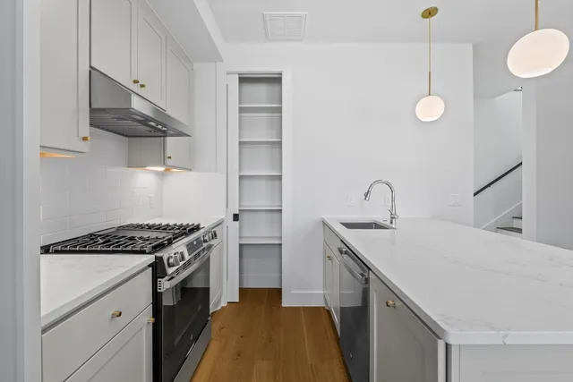 $2,650 | 4525 South 3rd Street, Austin, TX 78745