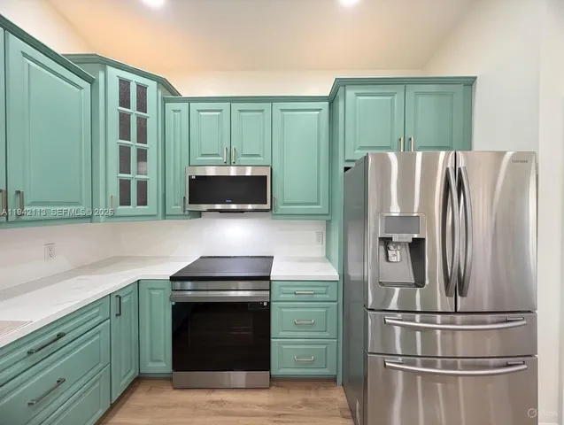 $865,000 | 12585 Southwest 9th Place, Davie, FL 33325