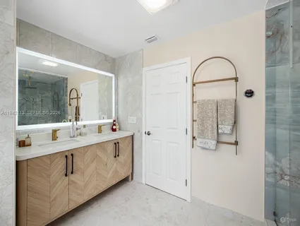 $865,000 | 12585 Southwest 9th Place, Davie, FL 33325