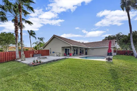 $865,000 | 12585 Southwest 9th Place, Davie, FL 33325