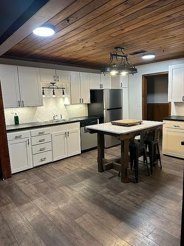 $515,900 | 600 County Road 3650, Colmesneil, TX 75938