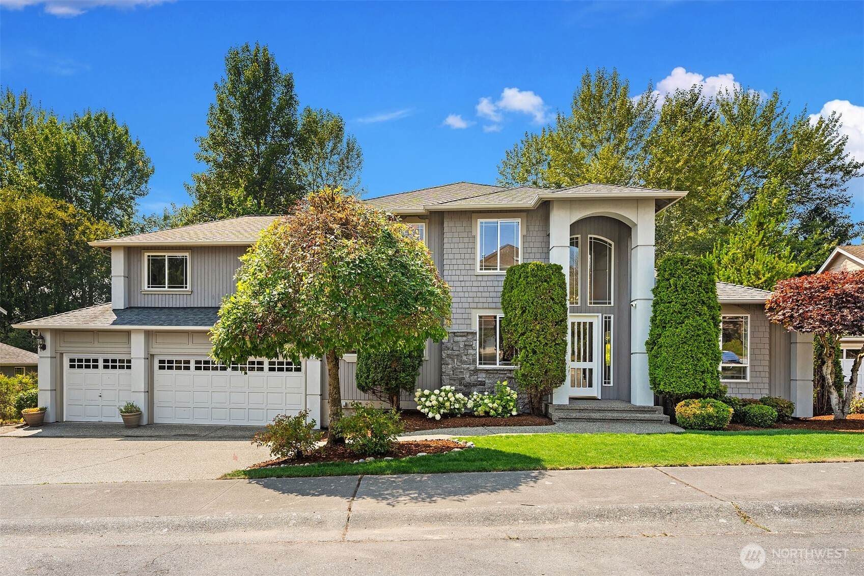 2501 134th Avenue Southeast Bellevue, WA 98005 - Photo 1 of 37 Gallery Image 1