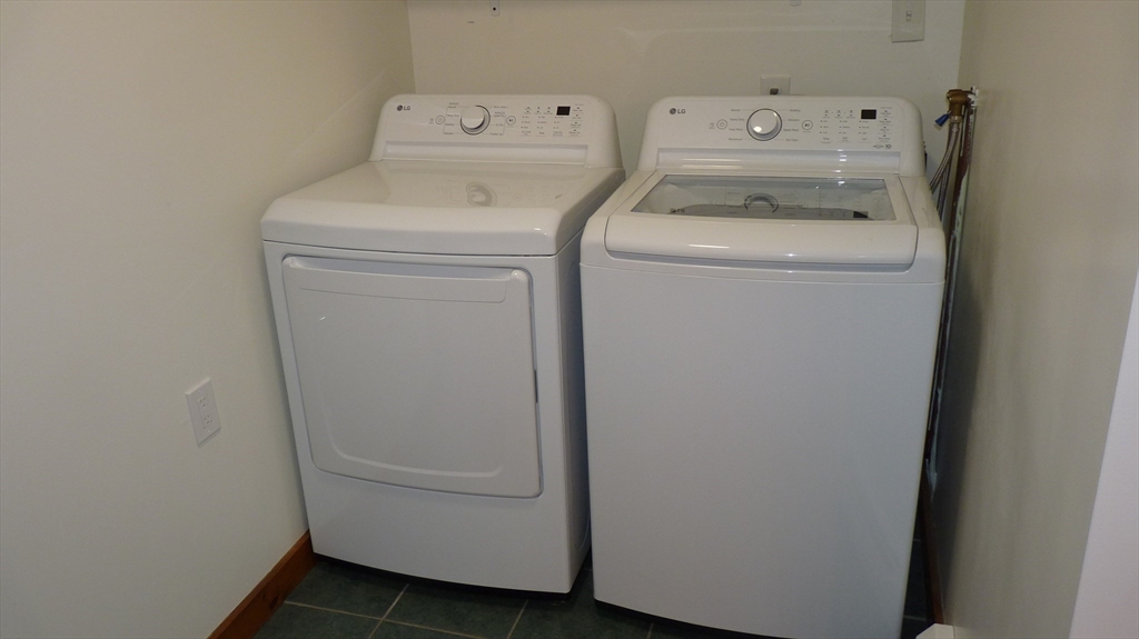 52 Valley Road Southampton, MA 01073 - Photo 14 of 18 a utility room with dryer and washer