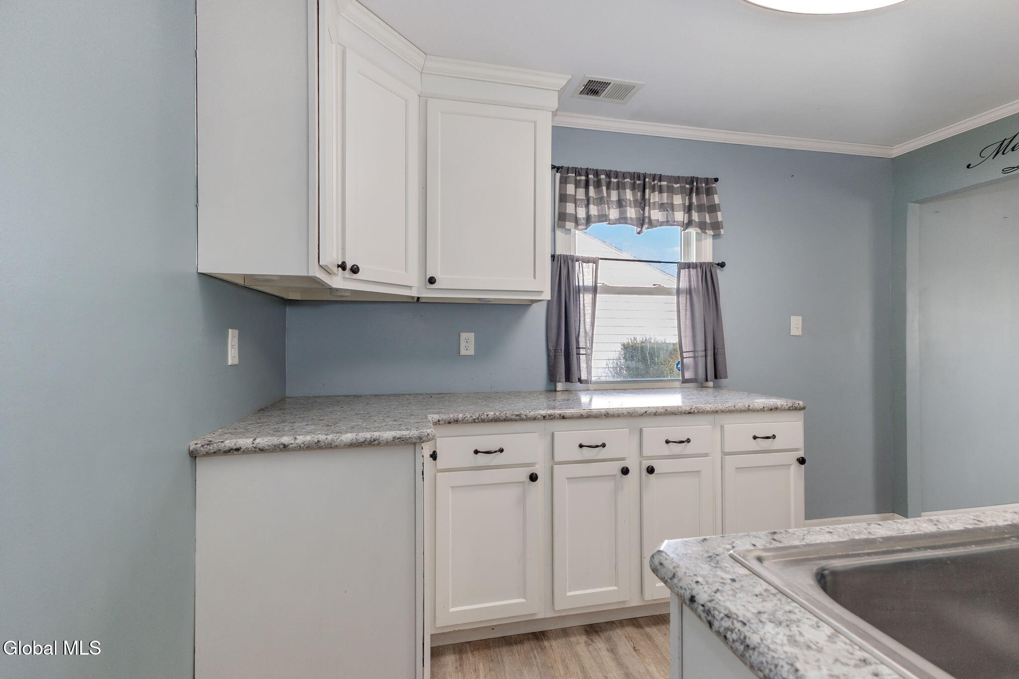 247 Chiswell Road Schenectady, NY 12304 - Photo 16 of 26 16-247ChiswellRd_16