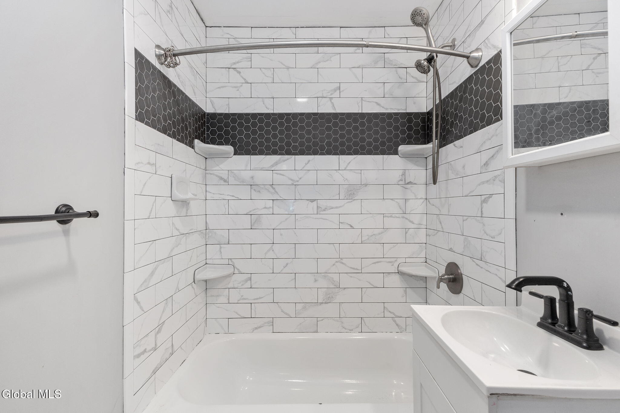 247 Chiswell Road Schenectady, NY 12304 - Photo 8 of 26 8-247ChiswellRd_08